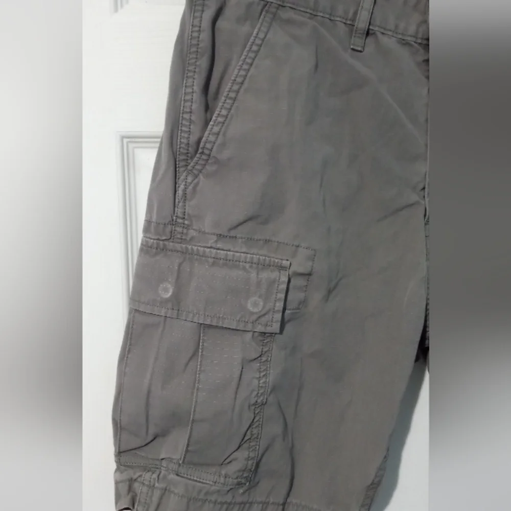 Levi's Men's Gray Cargo Shorts